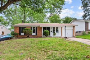 9 Mi to Forest Park Pet-Friendly Home in St Louis